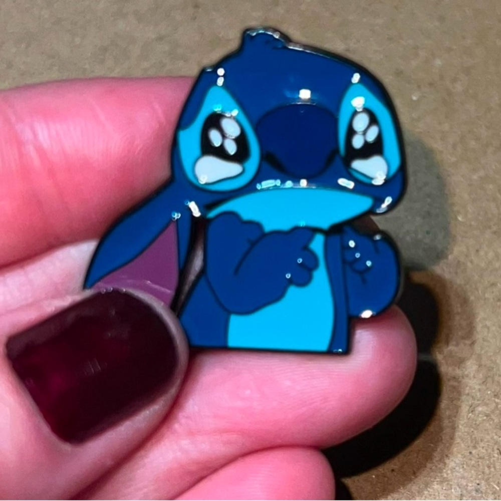 $1 ENAMEL METAL PIN BROOCH. NEW. $1 WITH ANY $10 ORDER OR MORE - Picture 4 of 16